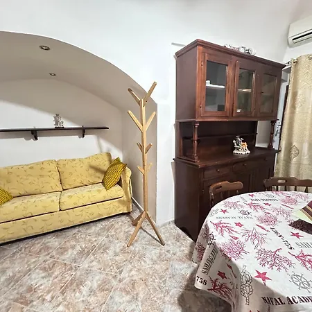 Corte Bianca بيت للعطل غالّيبولي